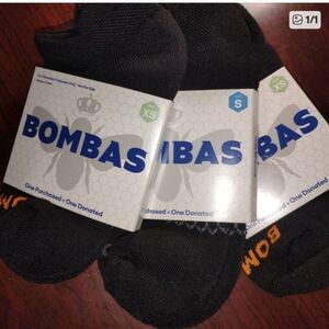 Bombas Men's Low-Cut Athletic No-Show Socks - Black with Orange Logo (3-Pack)